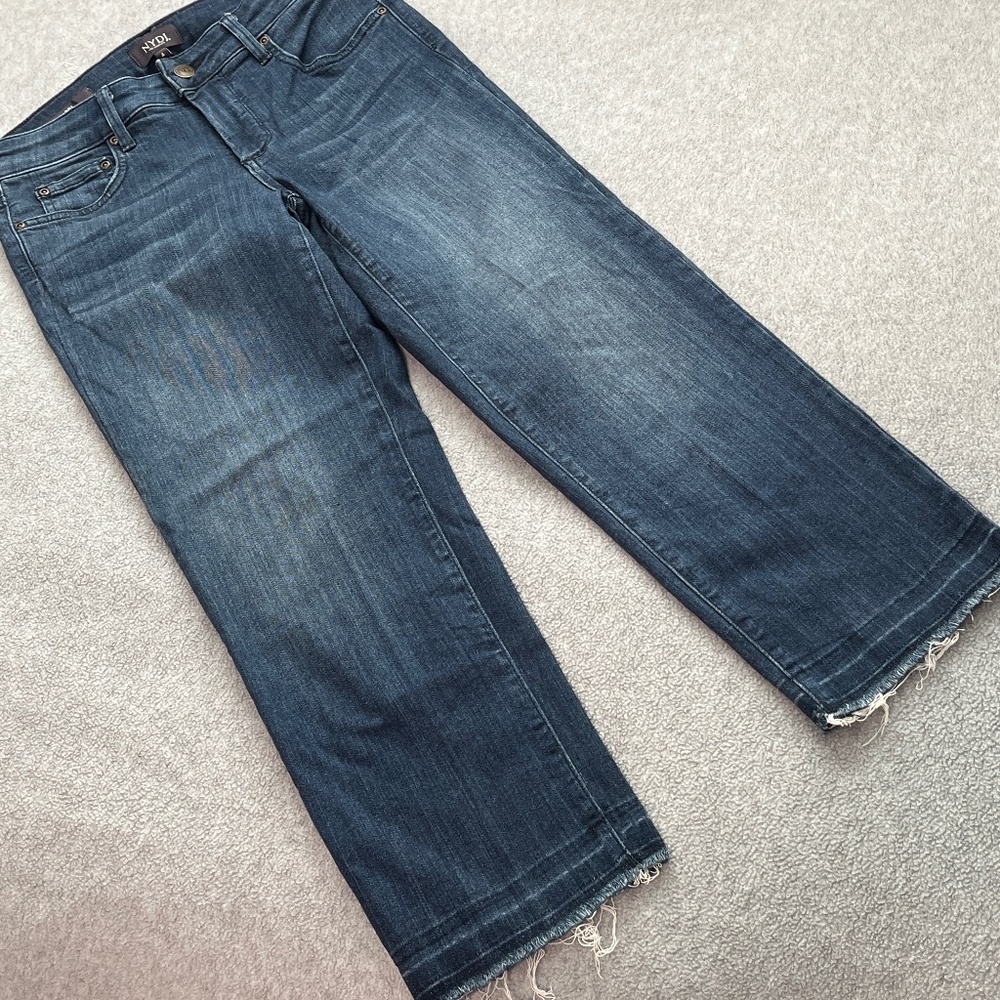 NYDJ Capri Jeans Size 4 Boho Coastal Summer Raw Hem Minimalist Basic